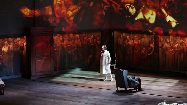 Anna Ntrebkov v opee Jana z Arku