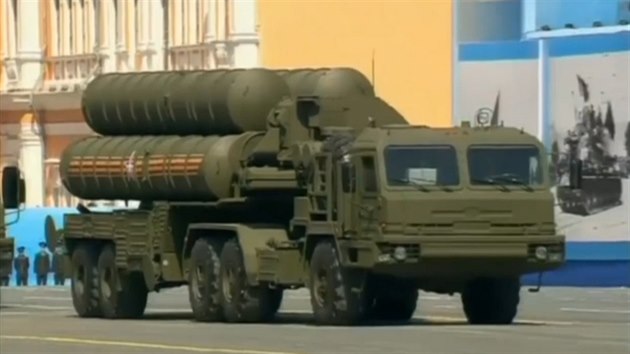 Rusk protiletadlov a protiraketov systm S-400 Triumf