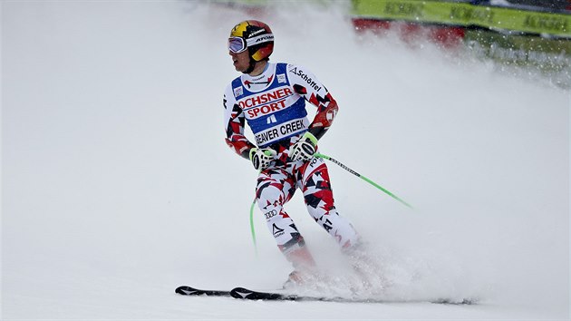 BUDE TO STAIT? Marcel Hirscher v cli dlouho ekal, jestli jeho as nkdo nepekon. Nepekonal.