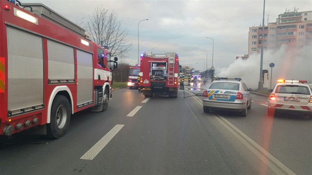 V praskch Letanech hoel autobus prask hromadn dopravy (2.12.2015).