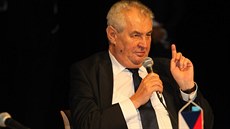 Prezident Milo Zeman pi debat s obany v Lounech (8. prosince 2015)