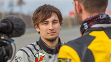 Karel Abraham je nejen závodník, ale také instruktor motoškoly. Našemu... Karel Abraham je nejen závodník, ale také instruktor motoškoly. Našemu...