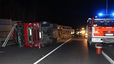 Nehoda slovenského kamionu blokovala řadu hodin hlavní tah na Slovensko. (8.... Nehoda slovenského kamionu blokovala řadu hodin hlavní tah na Slovensko. (8....
