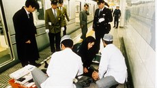 Chemický útok na tokijské metro, který 20. bezna 1995 spáchala japonská sekta...
