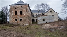 Okolí památky je již zbavené veškerých náletových dřevin. Okolí památky je již zbavené veškerých náletových dřevin.