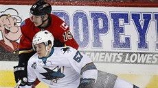 Hokejistm San Jose Sharks se ve vlastní hale nedaí.