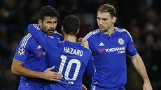 DOBRÁ PRÁCE, DIEGO. Costa (vlevo), Hazard a Ivanovi (vpravo) z Chelsea...