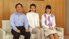 Japonský korunní princ Naruhito, jeho manelka princezna Masako a jejich dcera...