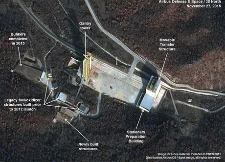 Severní Korea zdokonalila podle satelitních snímk svou raketovou stelnici...
