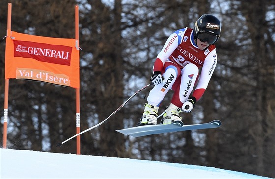 Lara Gutová na trati sjezdu ve Val dIsere.