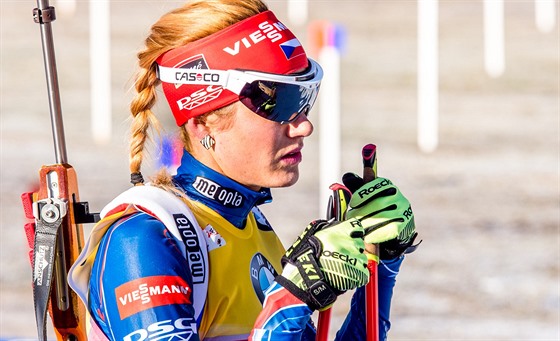 Gabriela Soukalová ped startem sprintu v Hochfilzenu.