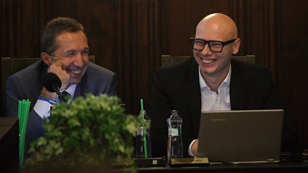 Radní za ODS Jaroslav Vymazal a David Beke (vpravo) měli nakonec důvod k... Radní za ODS Jaroslav Vymazal a David Beke (vpravo) měli nakonec důvod k...