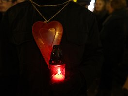 Lidé si pipomínají tvrté výroí od úmrtí Václava Havla (18. prosince 2015).