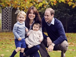 Princ William, jeho manelka Kate, princ George a princezna Charlotte na podzim...