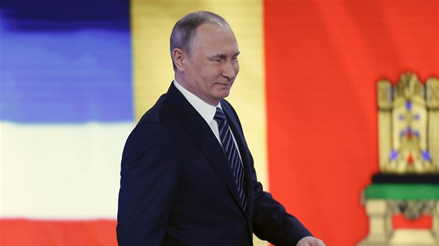 Rusk prezident Vladimir Putin na pravideln velk tiskov konferenci (17.12.2015)