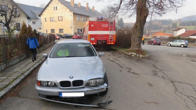 idi BMW srazil ve Zdkov motorke.