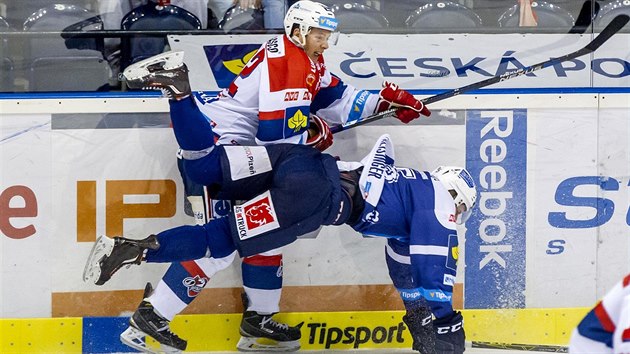 Michal eda z Pardubic a Miroslav Preisinger z Plzn v ostrm souboji.