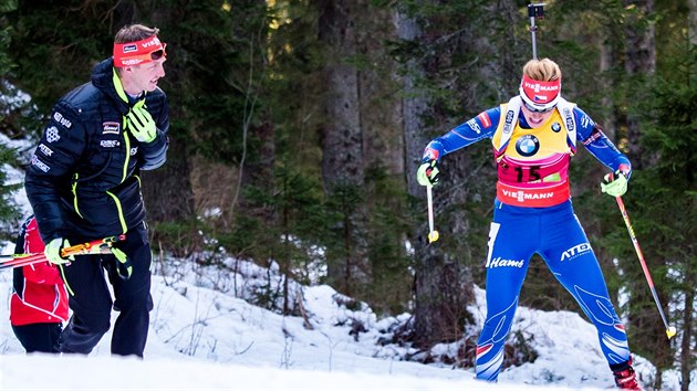 esk biatlonistka Gabriela Soukalov na trati sprintu v Pokljuce.