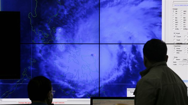 Filipny zashl tajfun Melor (15. prosince 2015).