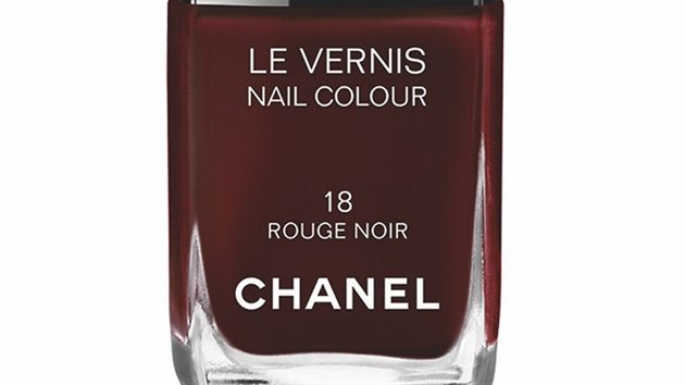 Ikonick odstn laku na nehty od Chanel stle pat mezi nejkrsnj barvy. Intenzivn erven Rouge Noir v sob m vraznou hloubku. Ne nadarmo pat mezi nejprodvanj laky v historii.