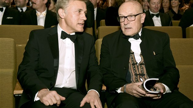 Herec Christoph Waltz a reisr Volker Schlndorff na udlen Evropskch filmovch cen za rok 2015