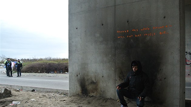 Znm autor graffiti Banksy tvoil v uprchlickm tboe ve francouzskm mst Calais.