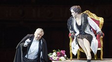 Heinz Zednik (Hauk-Šendorf) a Laura Aikinová (Emilia Marty) v Janáčkově opeře... Heinz Zednik (Hauk-Šendorf) a Laura Aikinová (Emilia Marty) v Janáčkově opeře...