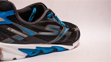 TEST: Extrémně lehké tréninkové silniční boty Skechers GoRun 4. TEST: Extrémně lehké tréninkové silniční boty Skechers GoRun 4.