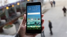 Telefon HTC Desire 728g Telefon HTC Desire 728g