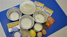 Ingredience potebné na nadýchaný vanilkový závin 