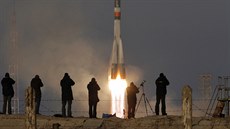 Sojuz TMA-19M startuje k Mezinárodní vesmírné stanici (15. prosince 2015)