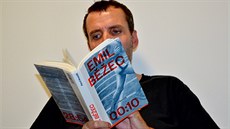 Kniha redaktora Marka Odstrčilíka doslova pohltila, a to i svým grafickým... Kniha redaktora Marka Odstrčilíka doslova pohltila, a to i svým grafickým...