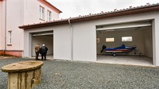 V Zálezlicích otevřeli nový protipovodňový sklad. Účastnili se také starosta... V Zálezlicích otevřeli nový protipovodňový sklad. Účastnili se také starosta...