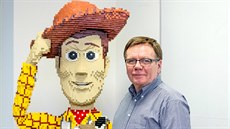 Ředitel Lego Production Michael McNulty. Ředitel Lego Production Michael McNulty.