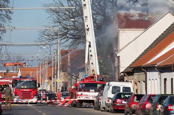 V eských Budjovicích bojovali hasii na tdrý den s tragickým poárem...