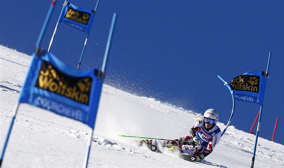 Rakouská lyaka Eva-Maria Bremová míí za triumfem v obím slalomu SP v...