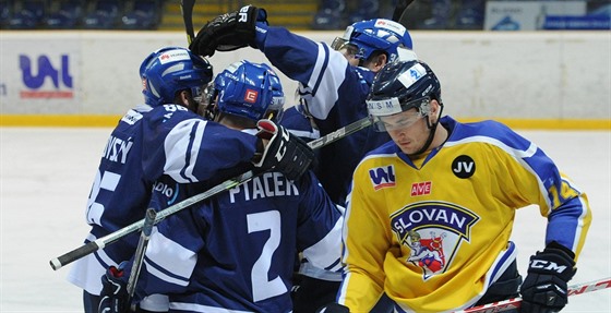 Radost kladenských hokejist v duelu na led Ústí nad Labem