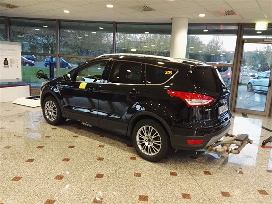 Ford Kuga vyzbrojený sestavou pro mení emisí v cyklu RDE