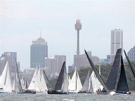 Jachty vyplouvají ze Sydney do Hobartu.