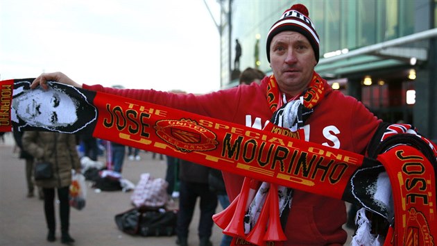 Fanouci Manchesteru United si mohli ped utknm proti chelsea koupit lu s Josm Mourinhem.
