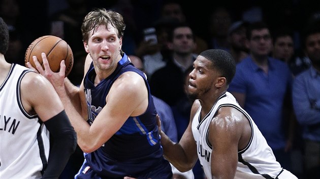 EST MSTO V TABULKCH. Basketbalista Dirk Nowitzki z Dallasu m na kont 28 609 bod.