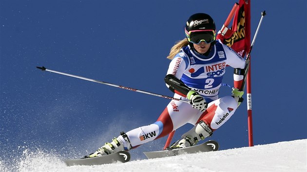 vcarsk sjezdaka Lara Gutov na trati v Courchevelu.