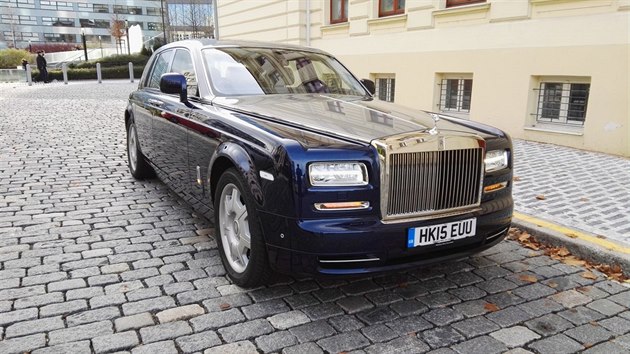 Rolls-Royce Phantom.