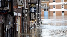 Británii sužují nebývalé záplavy Británii sužují nebývalé záplavy