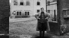 Lékař Krus během mobilizace v září 1938. Lékař Krus během mobilizace v září 1938.