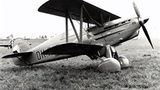 Nejmodernjí eskoslovenské pedválené stíhaky typu Avia B.534 slouily u...