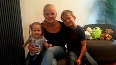 Malá Sandra je u Chovancových v pěstounské péči, starší sestra Terezka rodinu o... Malá Sandra je u Chovancových v pěstounské péči, starší sestra Terezka rodinu o...