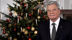 Německý prezident Joachim Gauck během předtočeného vánočního poselství národu... Německý prezident Joachim Gauck během předtočeného vánočního poselství národu...