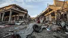 Sindžár, dříve domov přibližně 80 tisíc obyvatel, převážně jezídů, je z velké... Sindžár, dříve domov přibližně 80 tisíc obyvatel, převážně jezídů, je z velké...