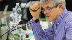Bývalý starosta centrálního obvodu Jiří Strobach při mimořádném zasedání... Bývalý starosta centrálního obvodu Jiří Strobach při mimořádném zasedání...